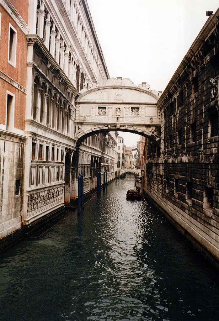 2000 - Venise 03 (Le pont des soupirs).jpg